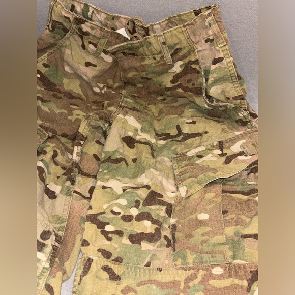 Military ACU’s size 27-31 - Picture 2 of 4